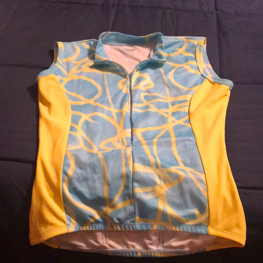 Very very cute Trek bike women’s cycle jersey